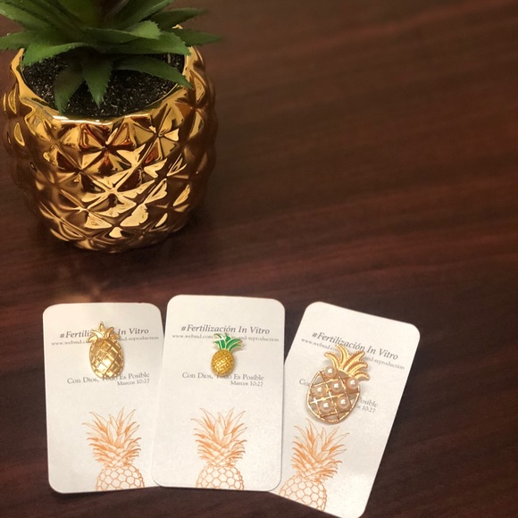 Pineapple Pins ๐๐๐ - Picture 2 of 7